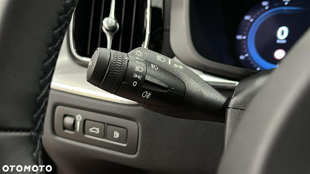 Volvo XC 60 - 25