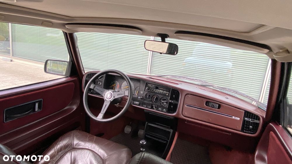 Saab 900 - 13