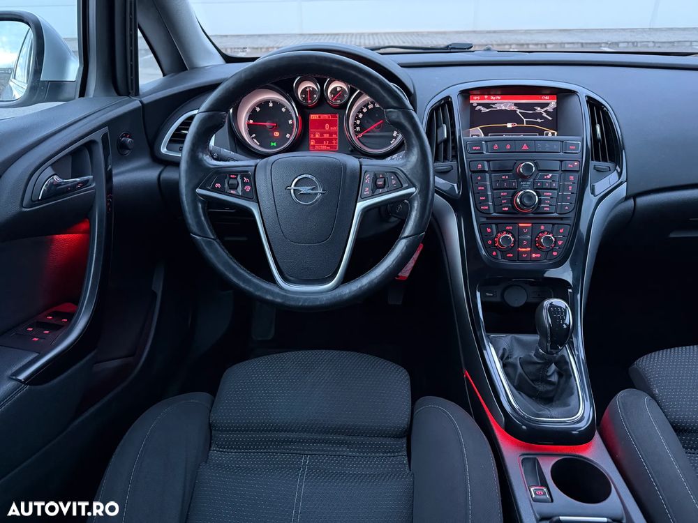 Opel Astra 2.0 CDTI DPF SportsTourer Edition - 5