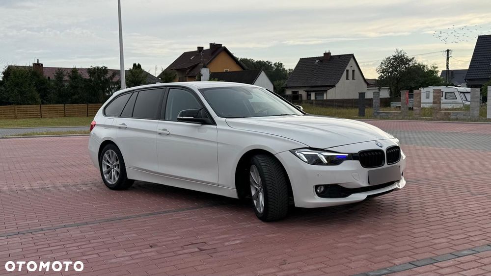 BMW Seria 3 325d - 11