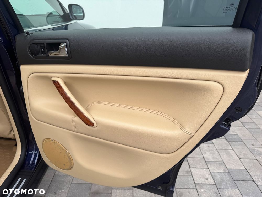 Volkswagen Passat 2.0 Exclusive - 31