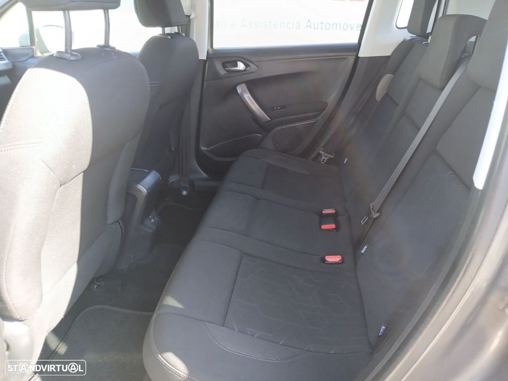 Peugeot 2008 1.2 PureTech Style - 17