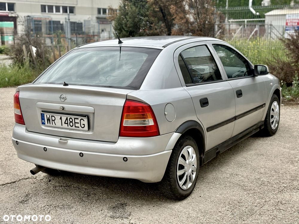 Opel Astra - 4
