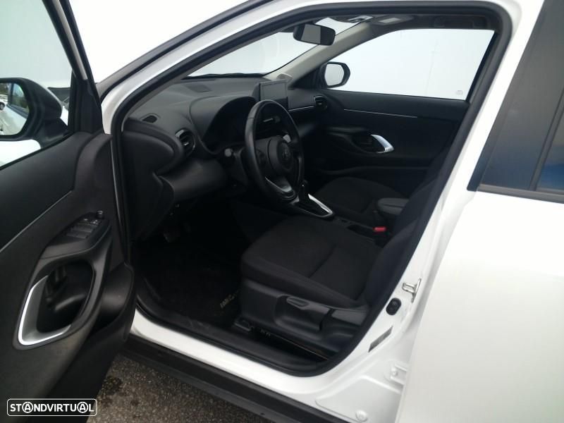 Toyota Yaris Cross 1.5 HDF Comfort Plus - 14