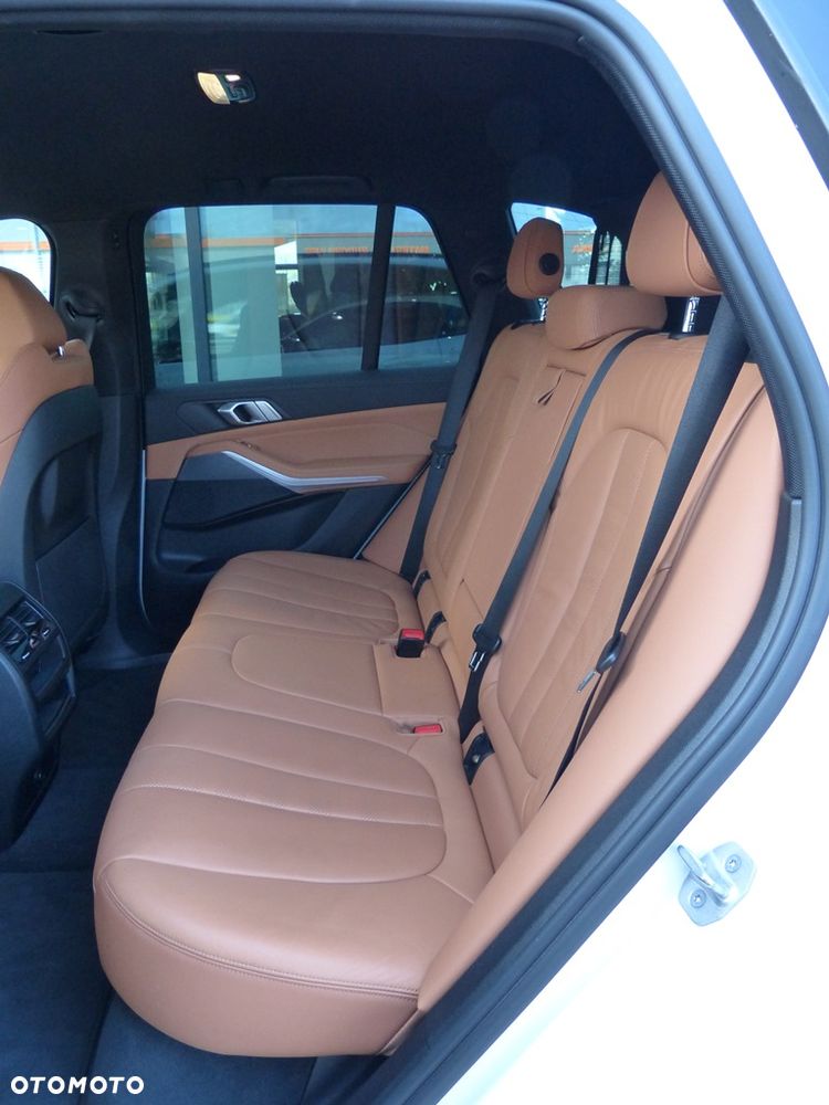 BMW X5 xDrive40d mHEV - 22