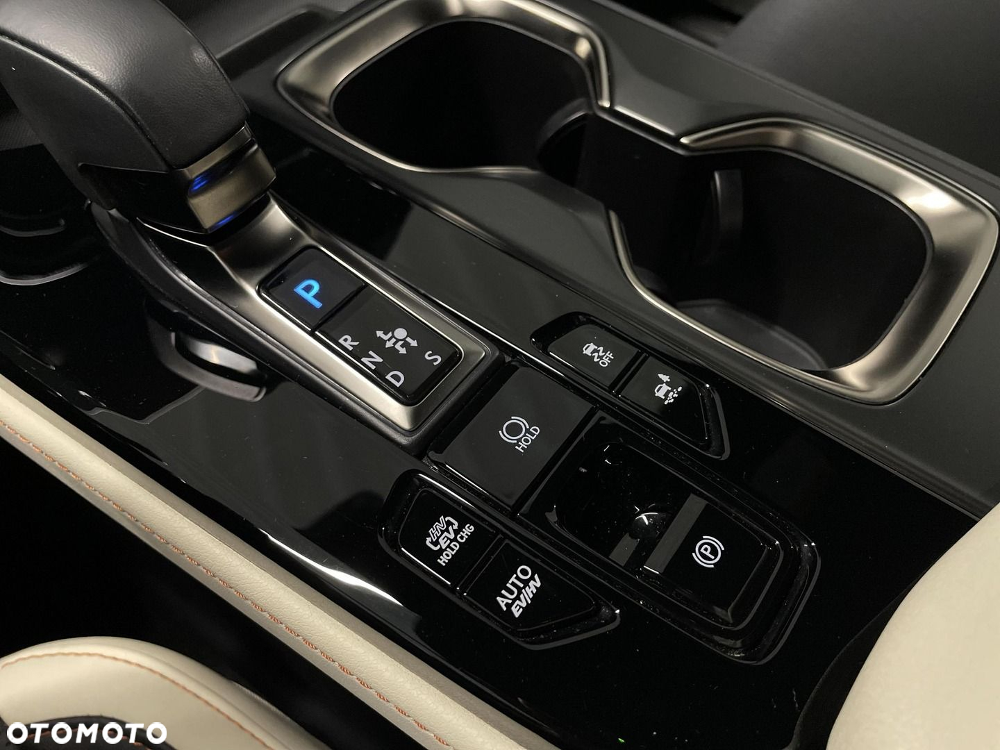 Lexus NX - 22