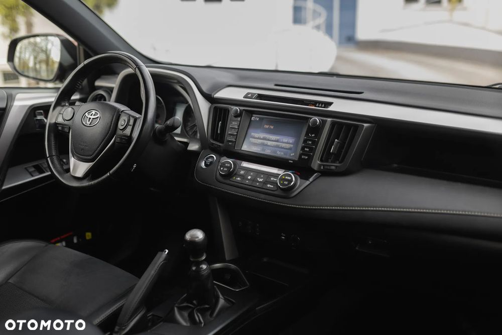 Toyota RAV4 2.0 D-4D Premium 4x2 - 15