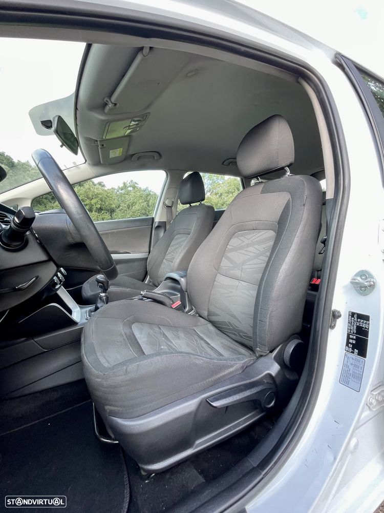 Kia Ceed SW 1.4 CRDi ECO - 11