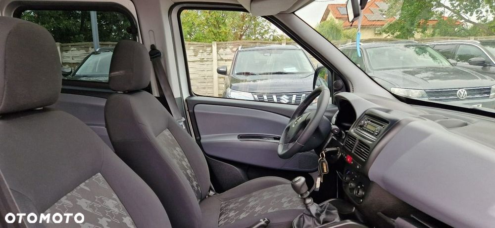 Opel Combo - 33
