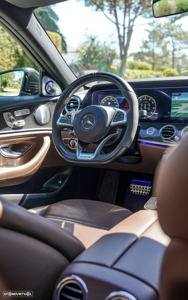 Mercedes-Benz E 63 AMG S 4-Matic+ - 29