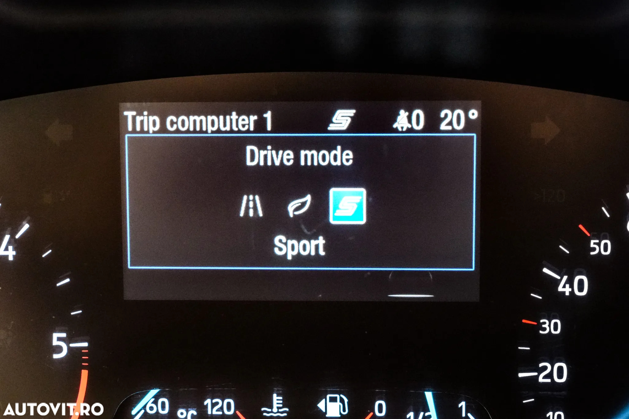 Ford Focus 1.5 EcoBlue Titanium - 23