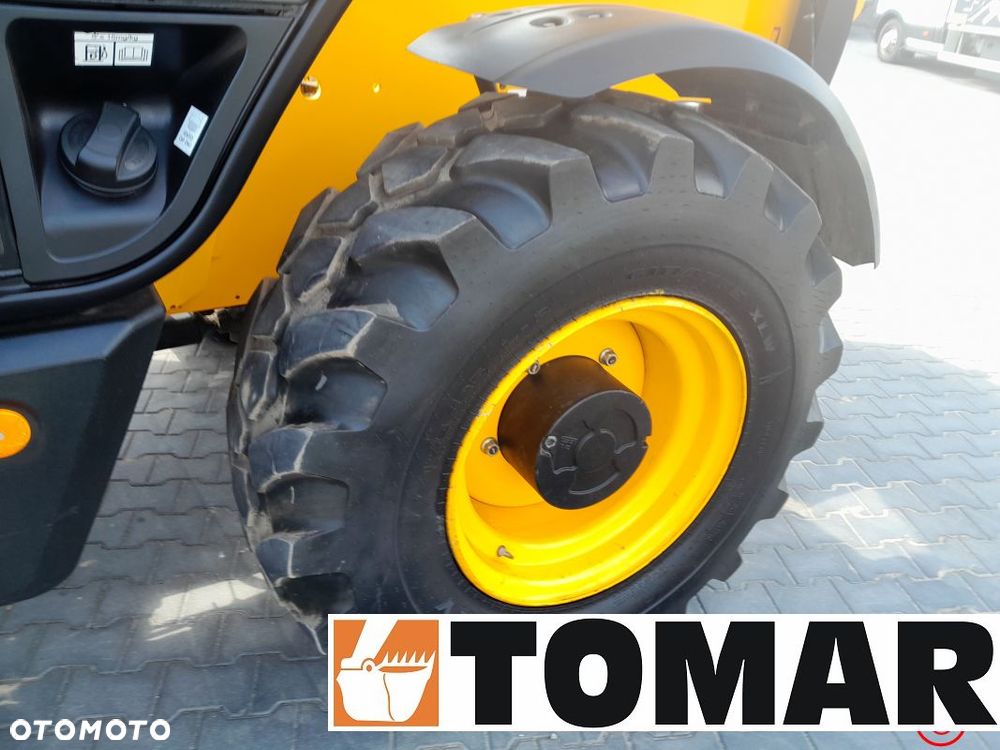 JCB 540-200 2019r - 23
