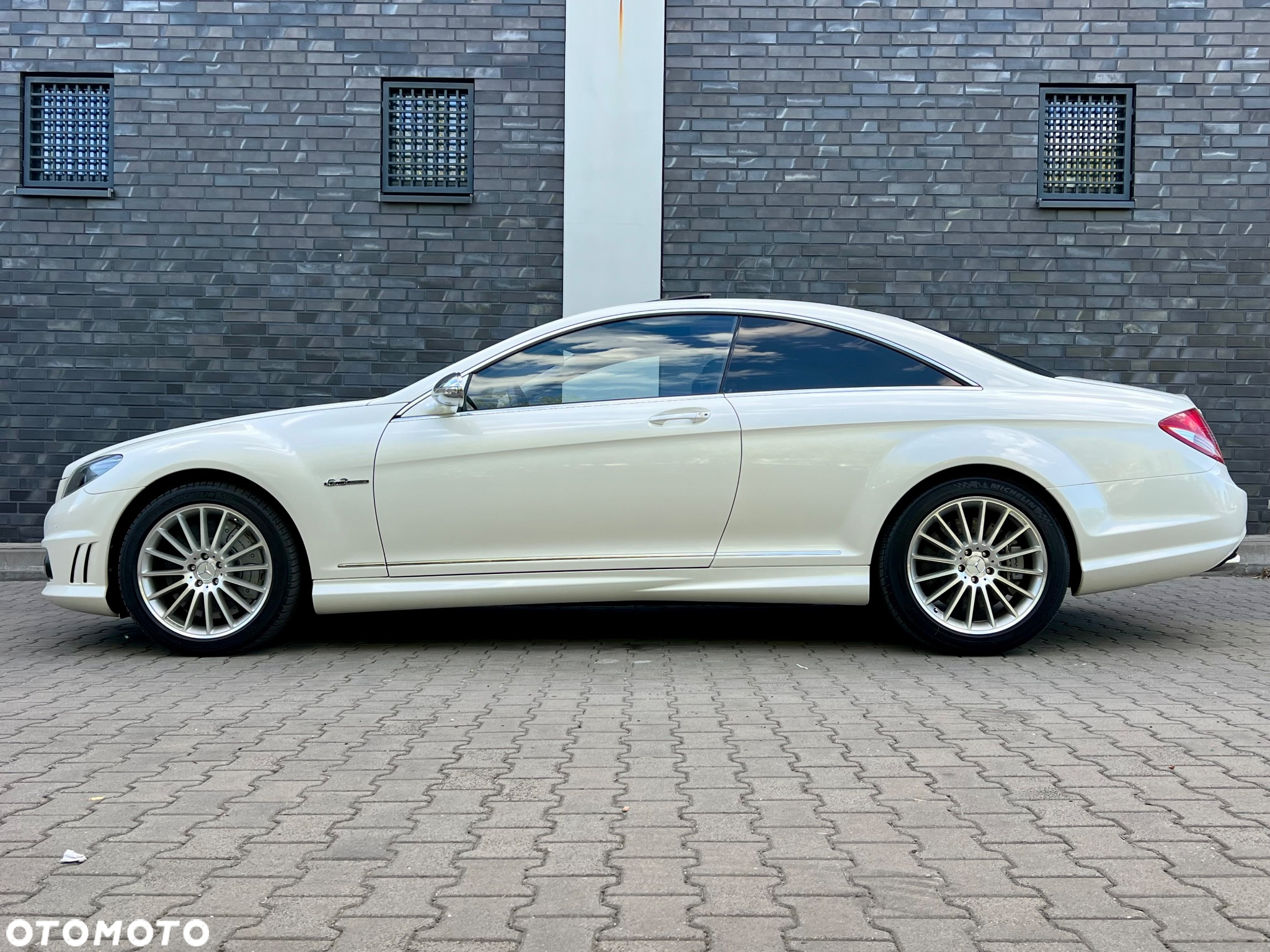 Mercedes-Benz CL 63 AMG - 9