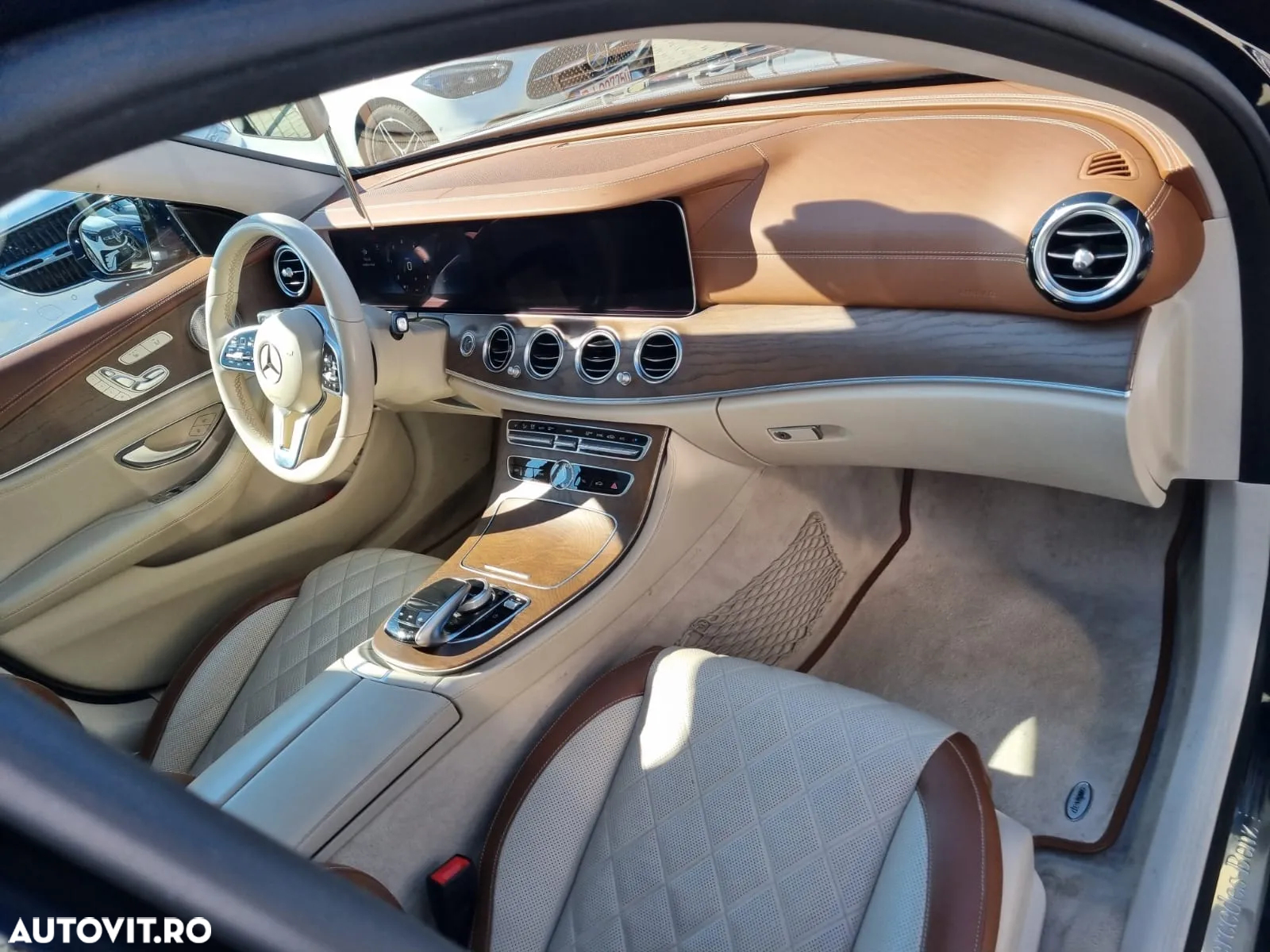 Mercedes-Benz E 400 d 4Matic 9G-TRONIC AMG Line - 29