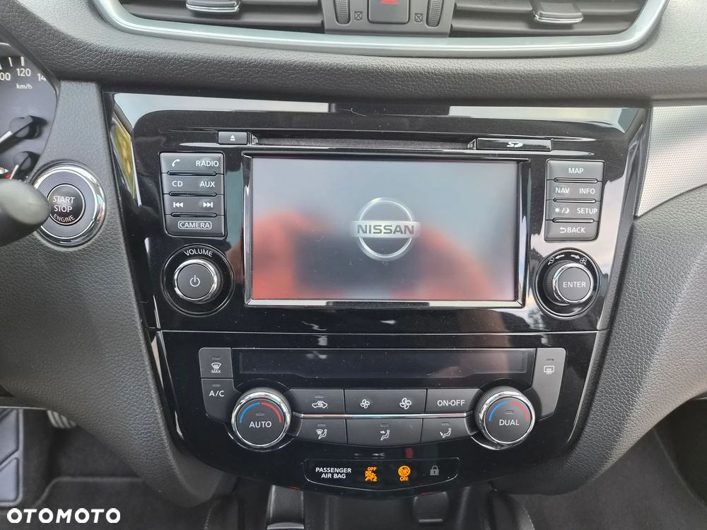 Nissan Qashqai 1.6 DIG-T N-Connecta - 17