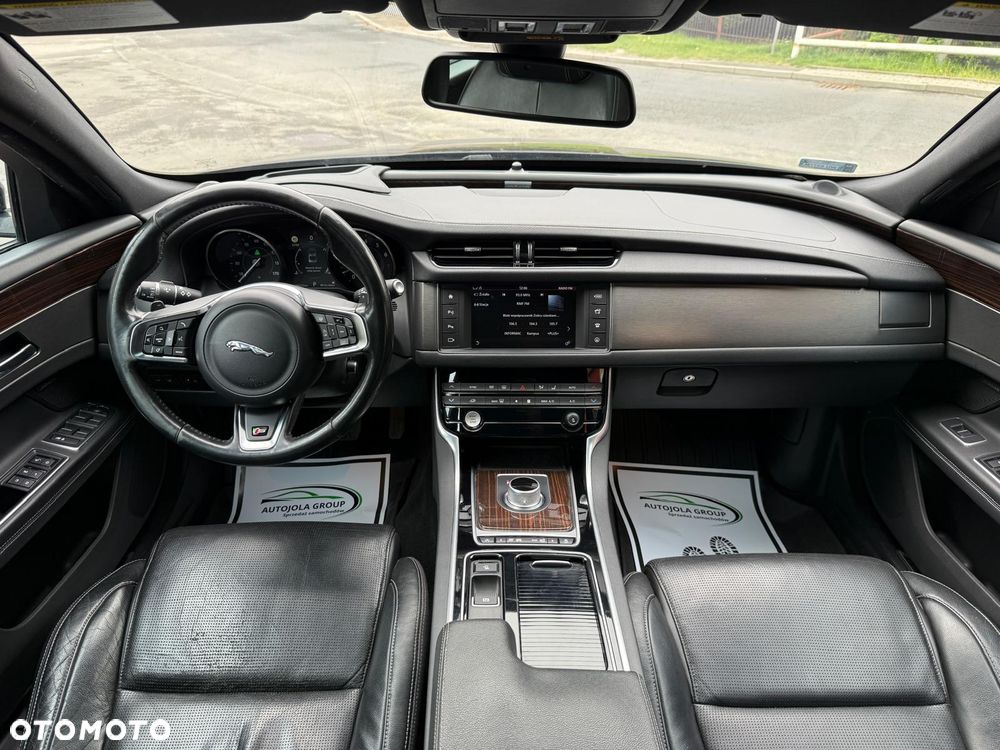 Jaguar XF S AWD - 12