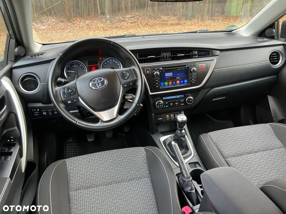 Toyota Auris 2.0 D-4D Executive - 35