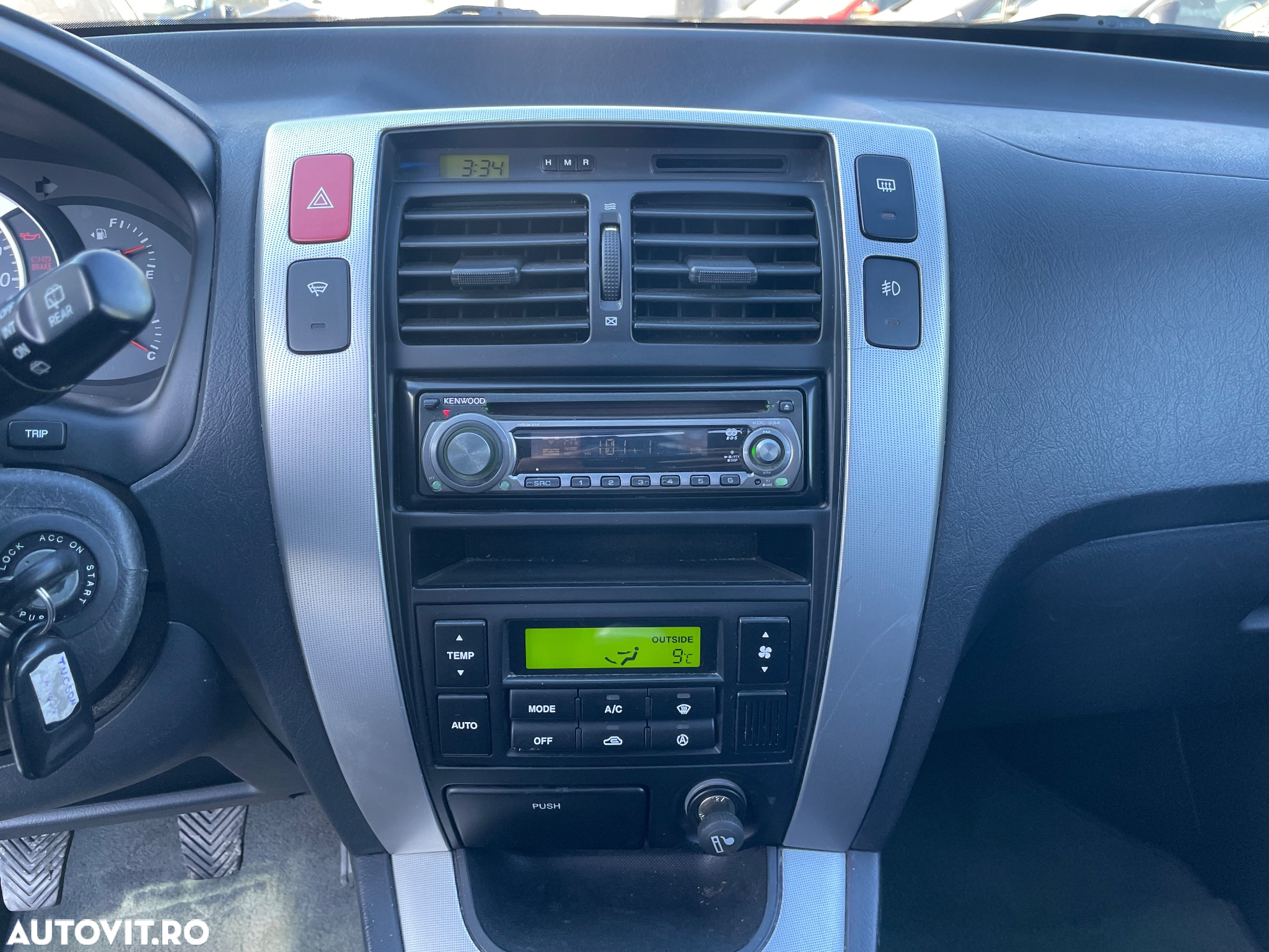 Hyundai Tucson 2.0 CRDI VGT GLS 4WD MT PREMIUM - 17