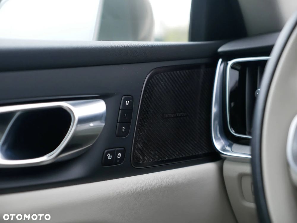 Volvo V60 B5 B AWD Inscription - 21