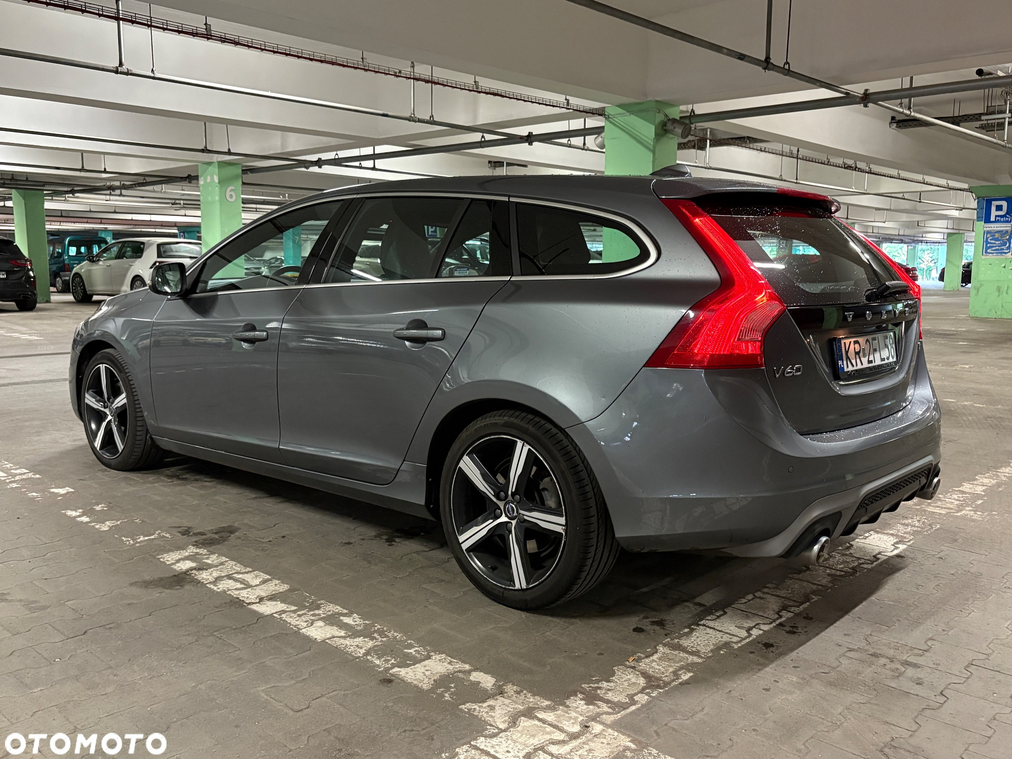 Volvo V60 D3 Drive-E R-Design Momentum - 5