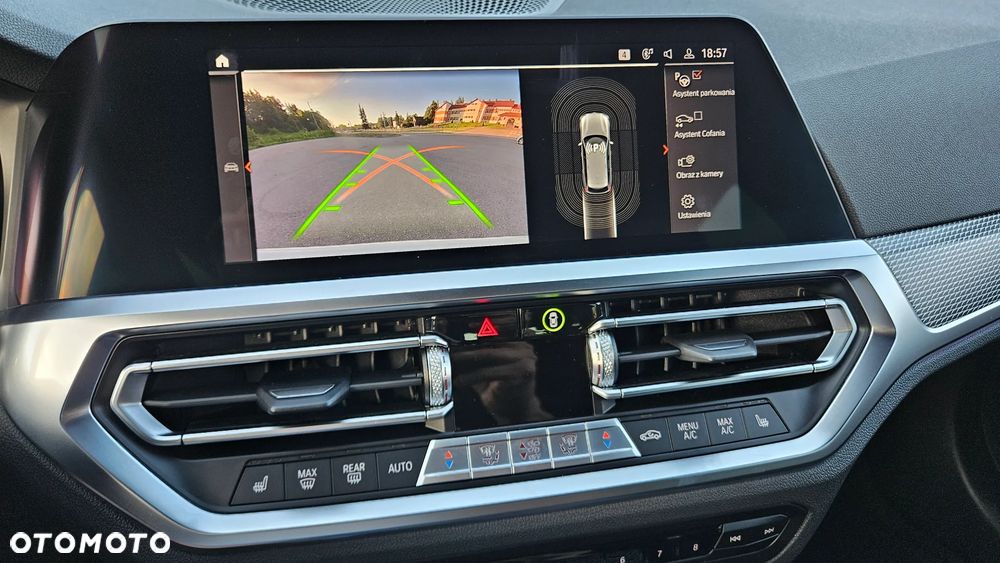 BMW Seria 3 320d xDrive M Sport - 16