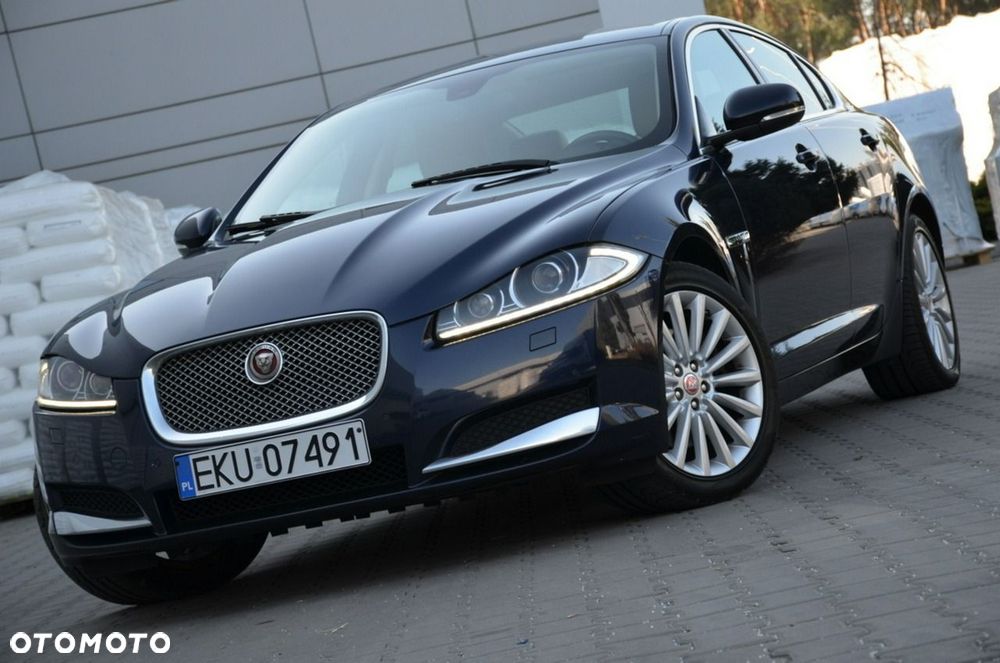 Jaguar XF - 24