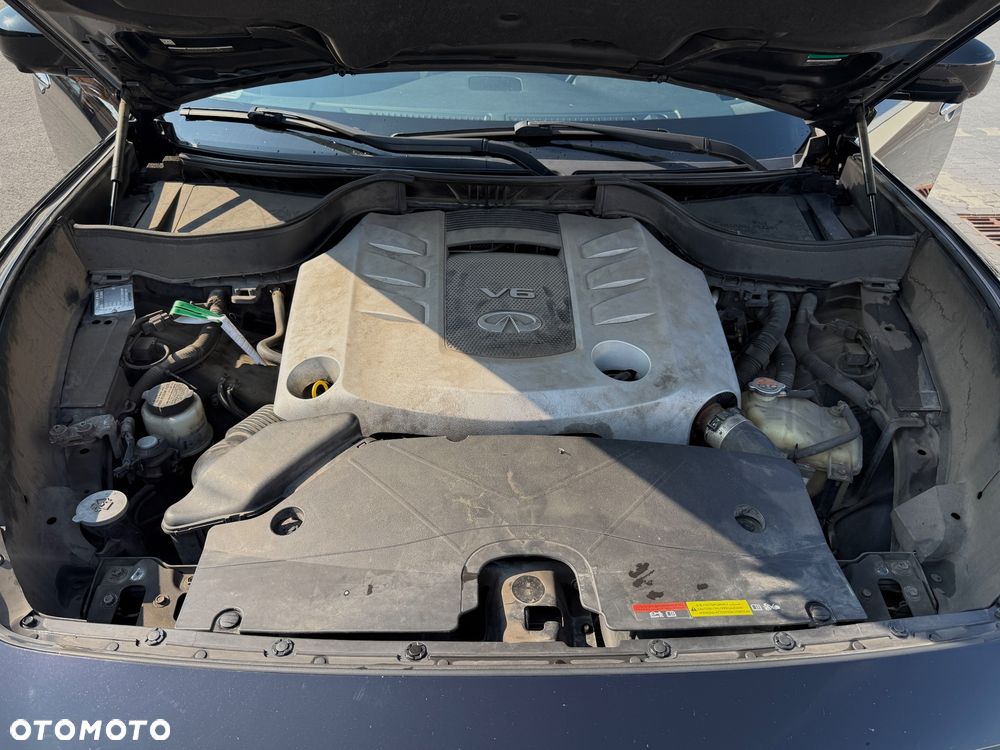 Infiniti QX70 3.0d S Premium - 8