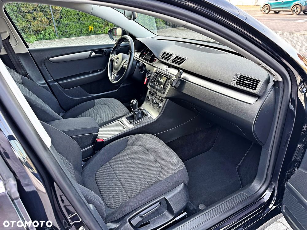 Volkswagen Passat Variant 2.0 TDI BlueMotion Technology Highline - 10