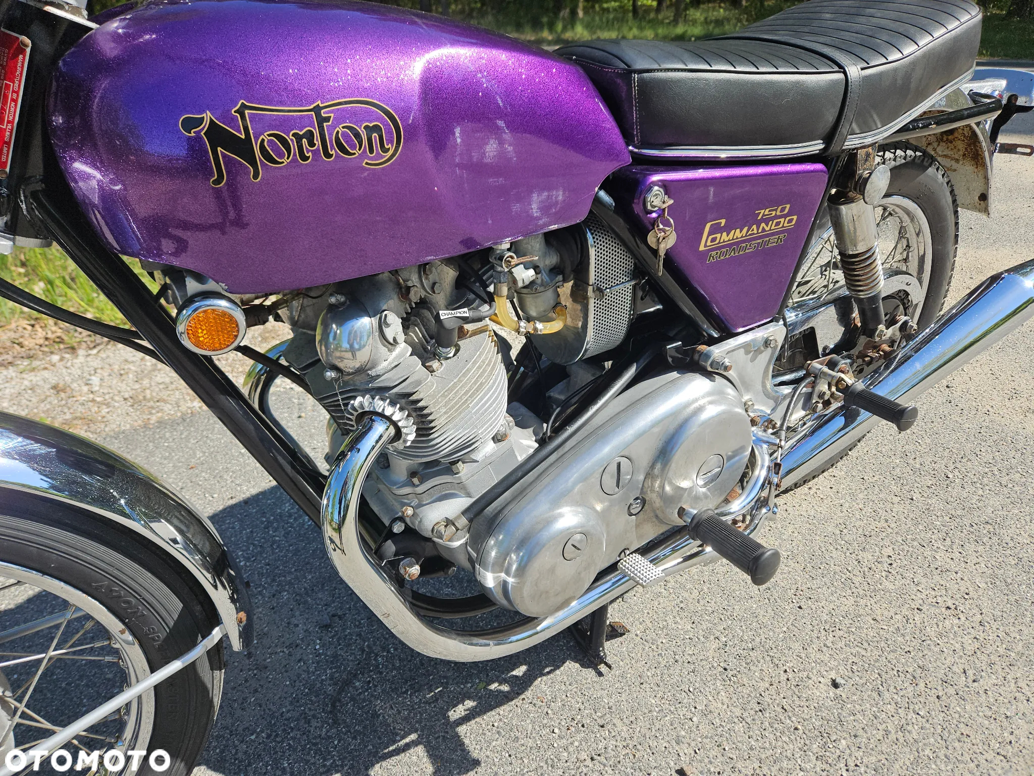 Norton Commando - 10