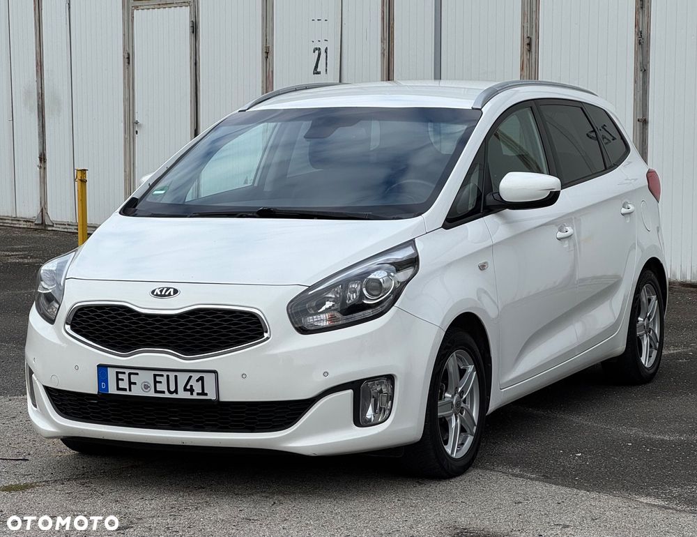 Kia Carens 1.7 CRDi 115 Dream Team Edition - 1