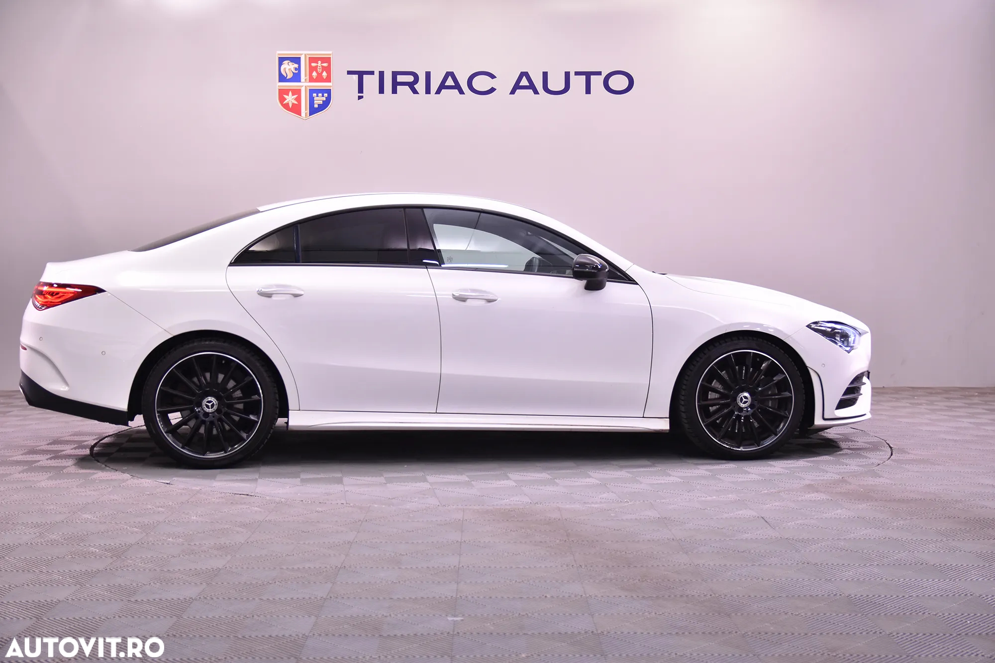 Mercedes-Benz CLA 250 4Matic 7G-DCT AMG Line - 6
