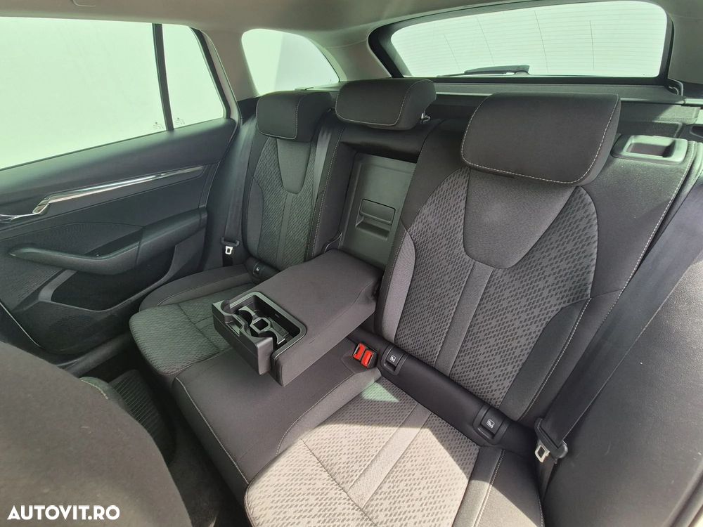 Skoda Octavia 2.0 TDI DSG 4X4 Style - 11