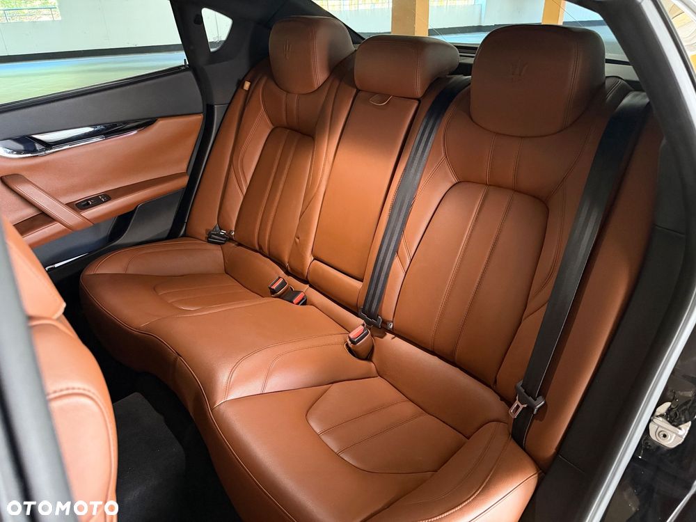 Maserati Quattroporte GranSport S - 13