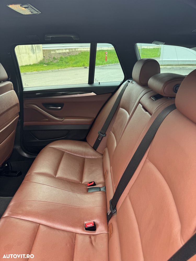 BMW Seria 5 M550d xDrive - 16