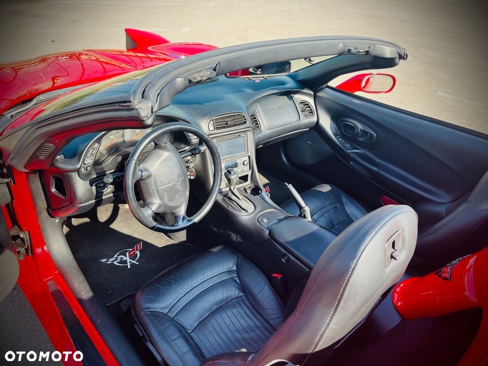 Chevrolet Corvette - 17