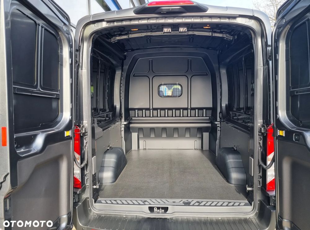 Ford TRANSIT DCIV DOKA - 13