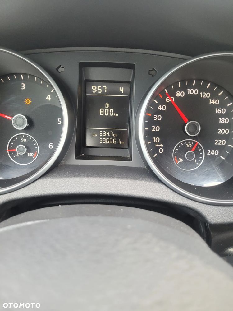Volkswagen Golf - 8