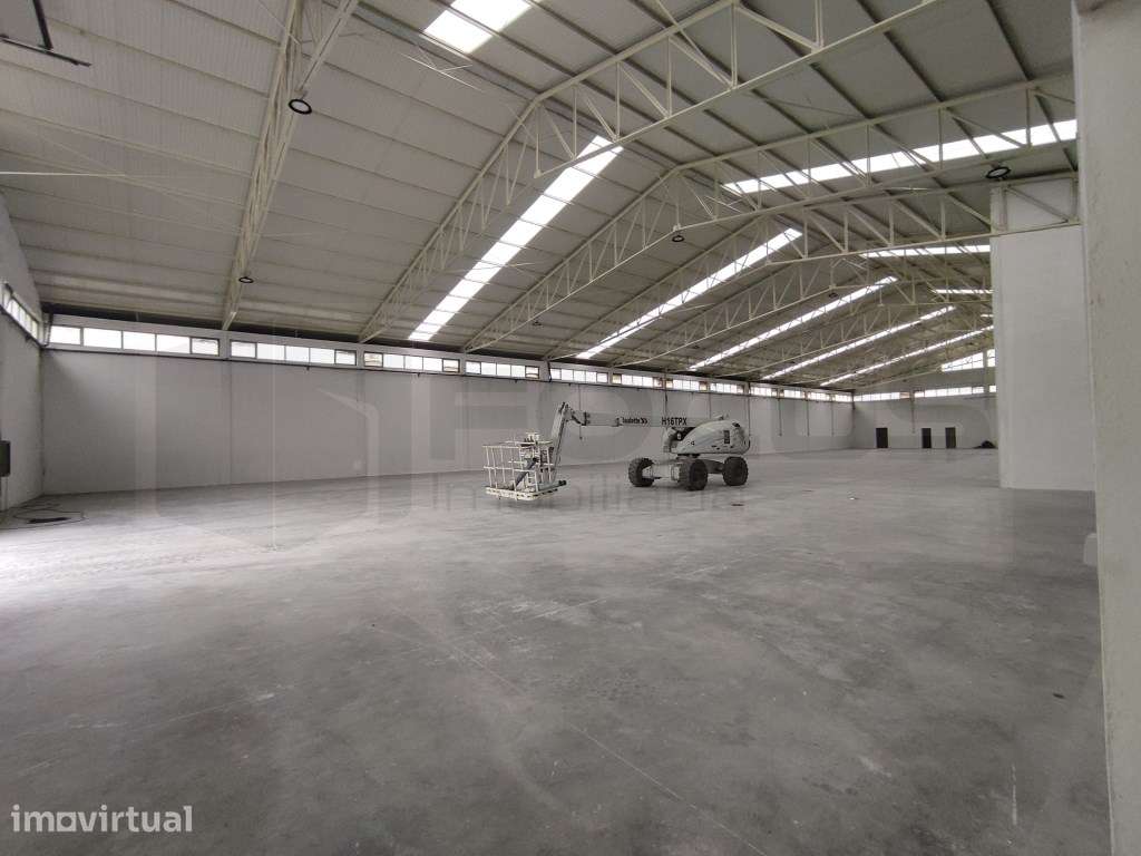 Armazém para arrendamento - Zona Industrial de Oiã - Grande imagem: 5/24