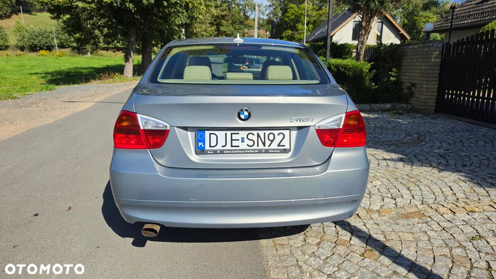 BMW Seria 3 318i - 8