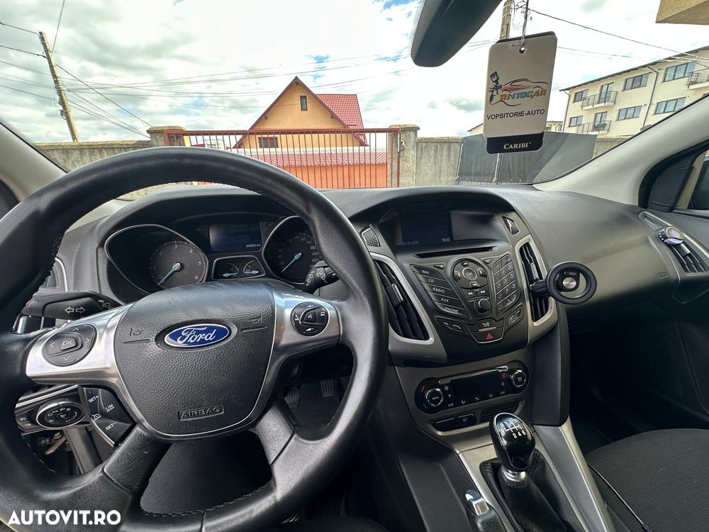 Ford Focus - 29
