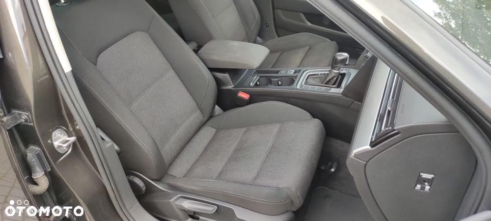 Volkswagen Passat 2.0 TDI BMT Comfortline DSG - 19
