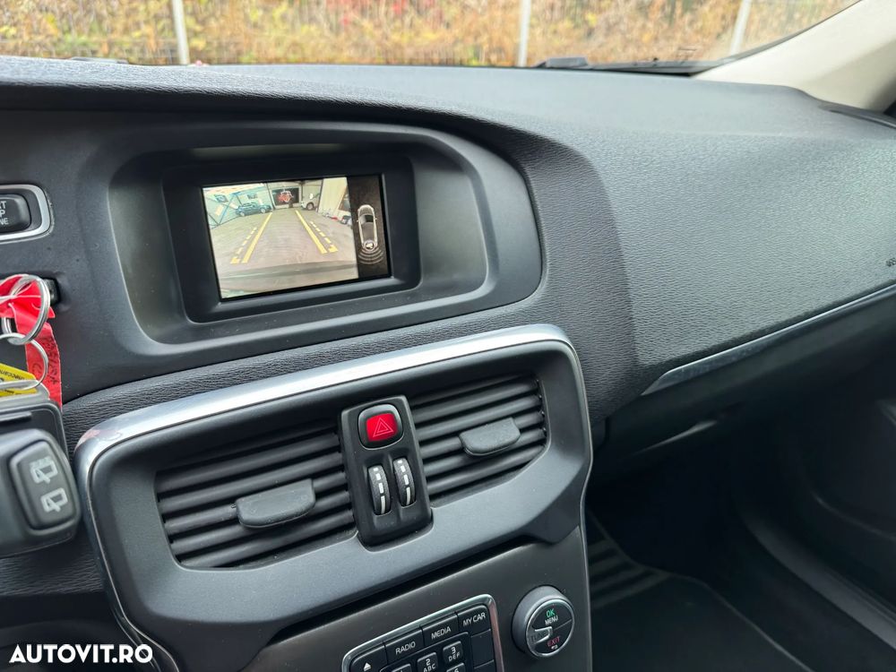 Volvo V40 D3 Geartronic Kinetic - 20