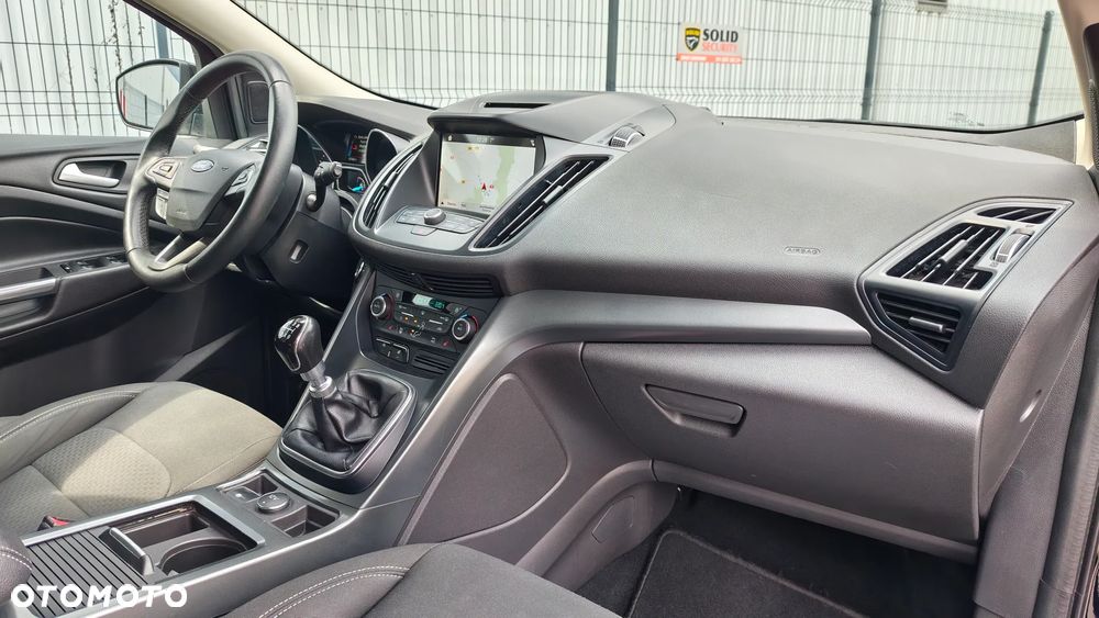 Ford Kuga 1.5 EcoBoost 2x4 Cool & Connect - 28