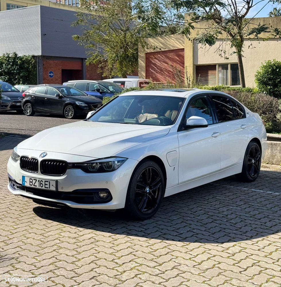 BMW 330 e iPerformance Line Sport - 1