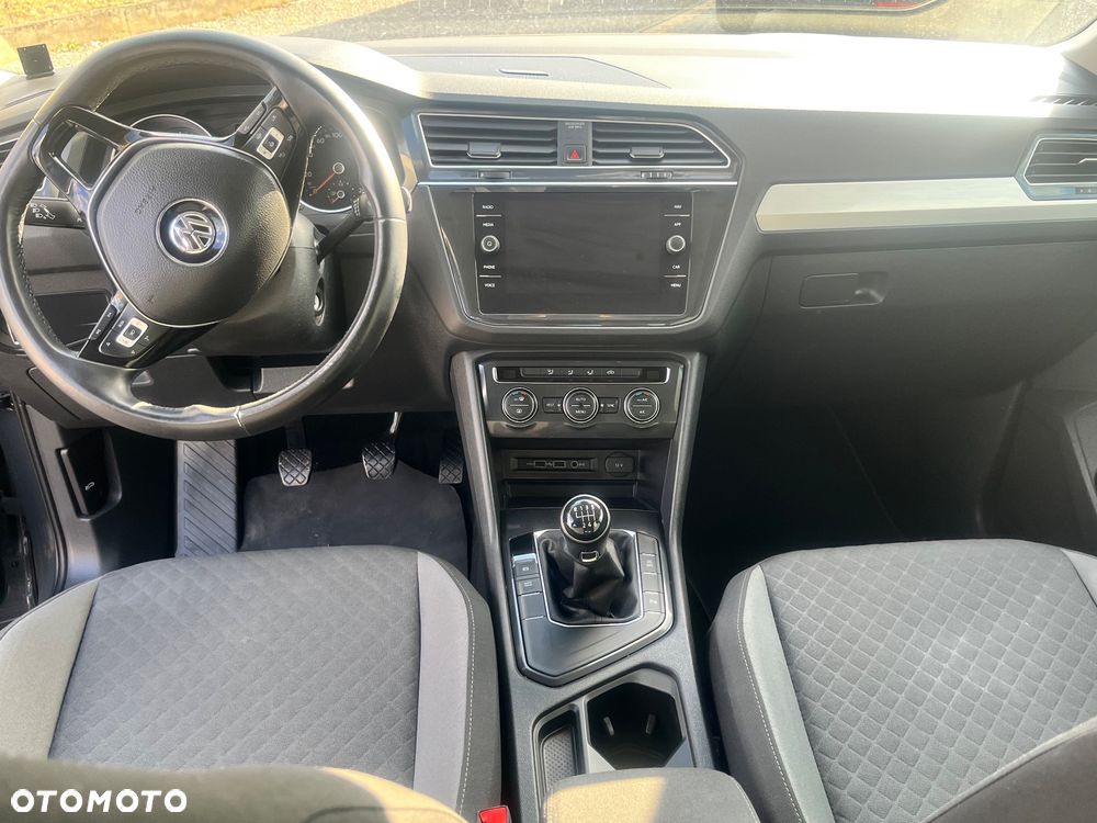 Volkswagen Tiguan - 14