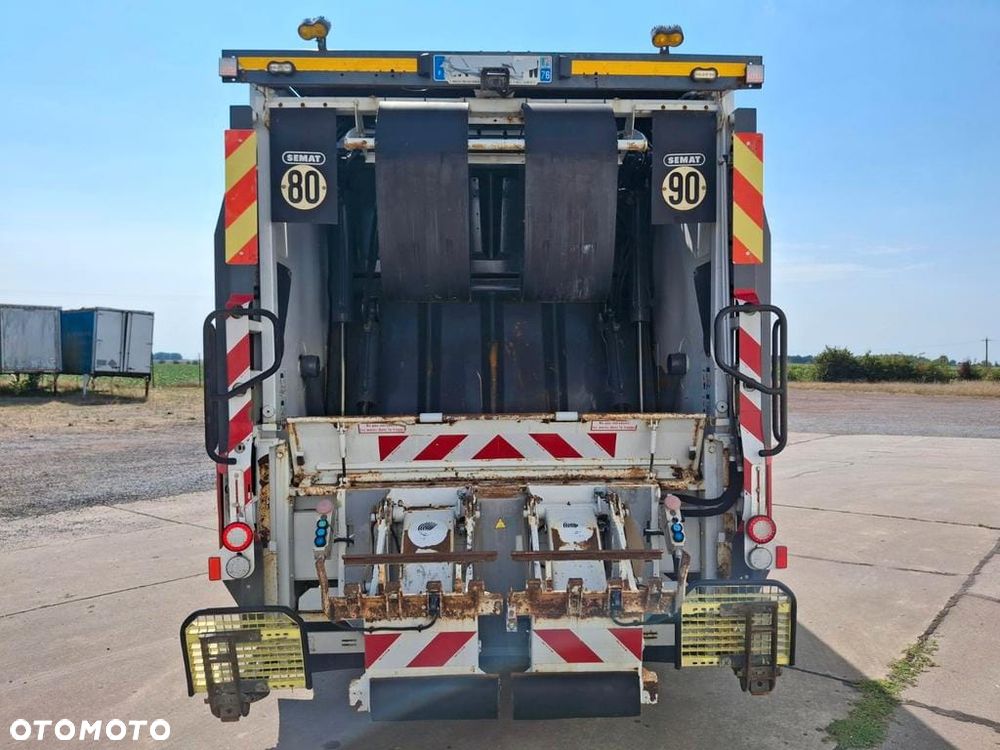 Renault D WIDE 26-320 - 7