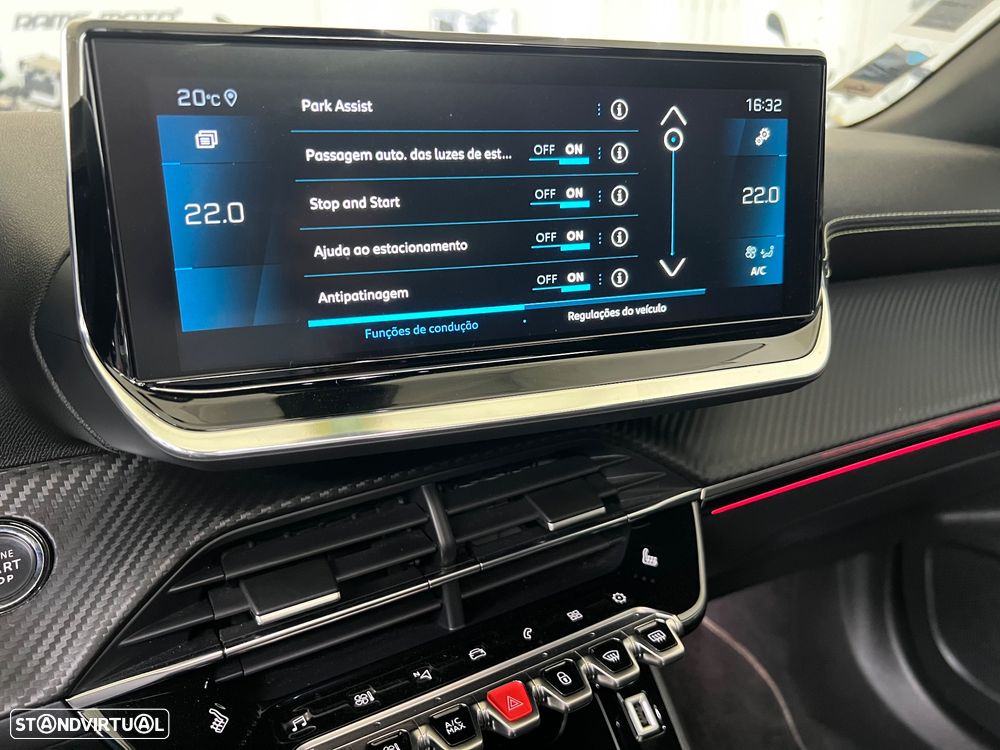 Peugeot 2008 1.2 PureTech GT Pack EAT8 - 22