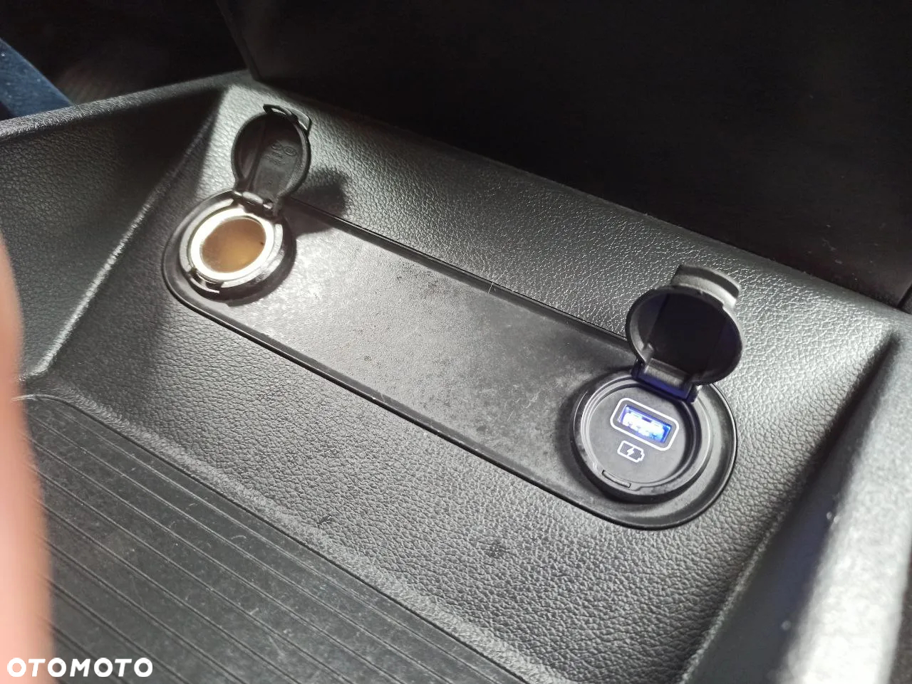 Hyundai Kona Electric 39kWh Premium - 27