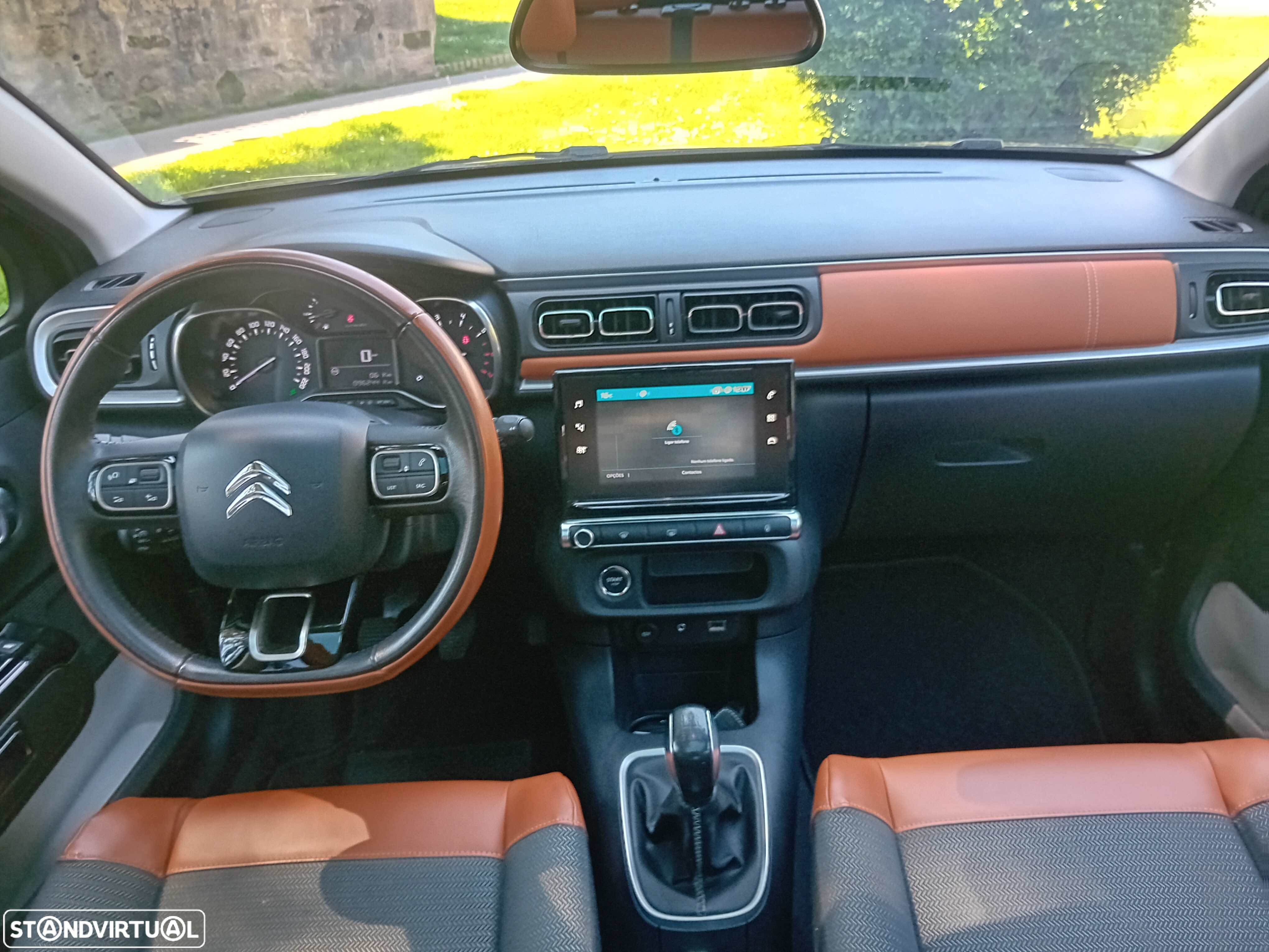 Citroën C3 1.2 PureTech Shine - 23
