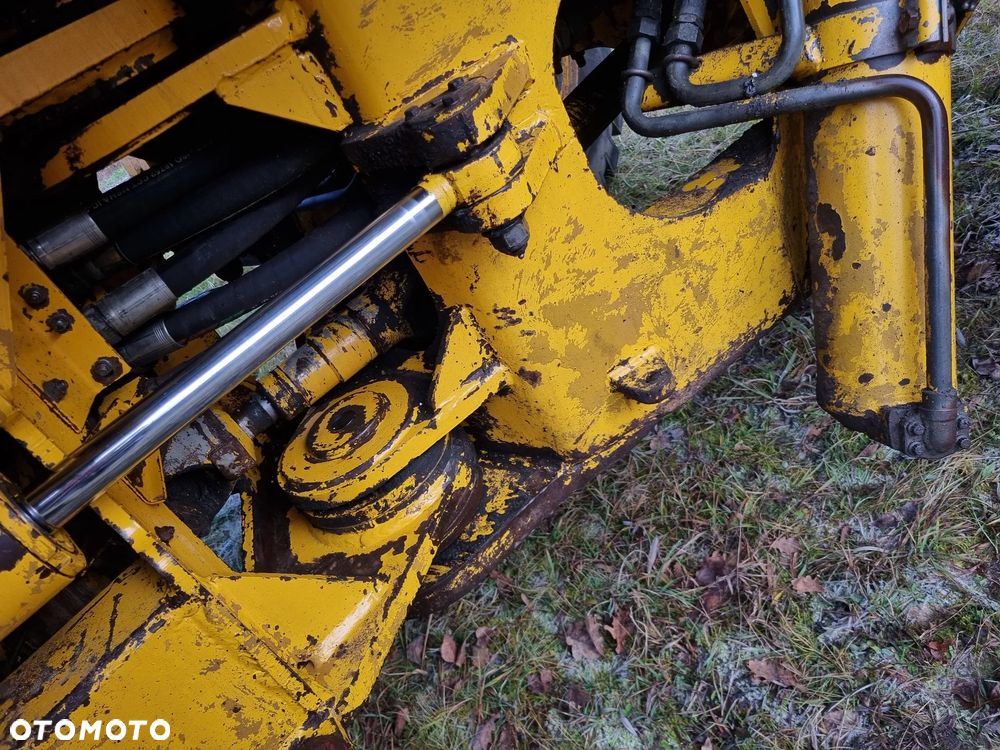 Volvo BM 4400 Ładowarka Fadroma Sprowadzona z Norwegii Widły Łyżka Bocian Wysięgnik! Aktualne badania w DEKRA! Oryginał zadbana Bez luzów i wycieków Potężna Moc. Nie pracowała w Kraju! 6 cylindrów pneumat Hamulec Opony jak Nowe - 16